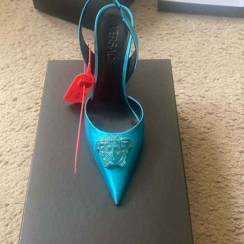 Brand new pretty blue Versace Medusa slingback heels